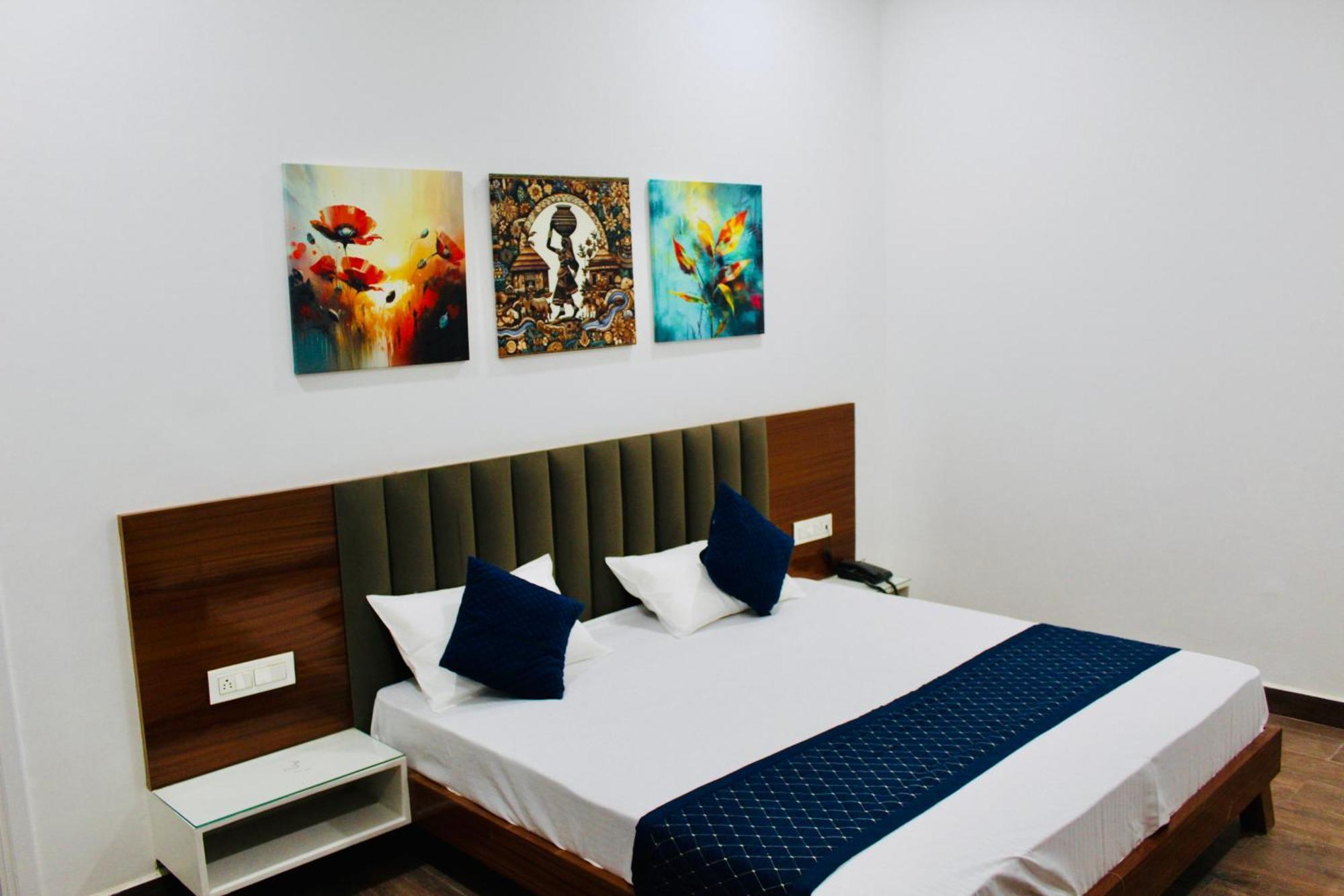 The Loya Hotel Muktsar Exterior photo