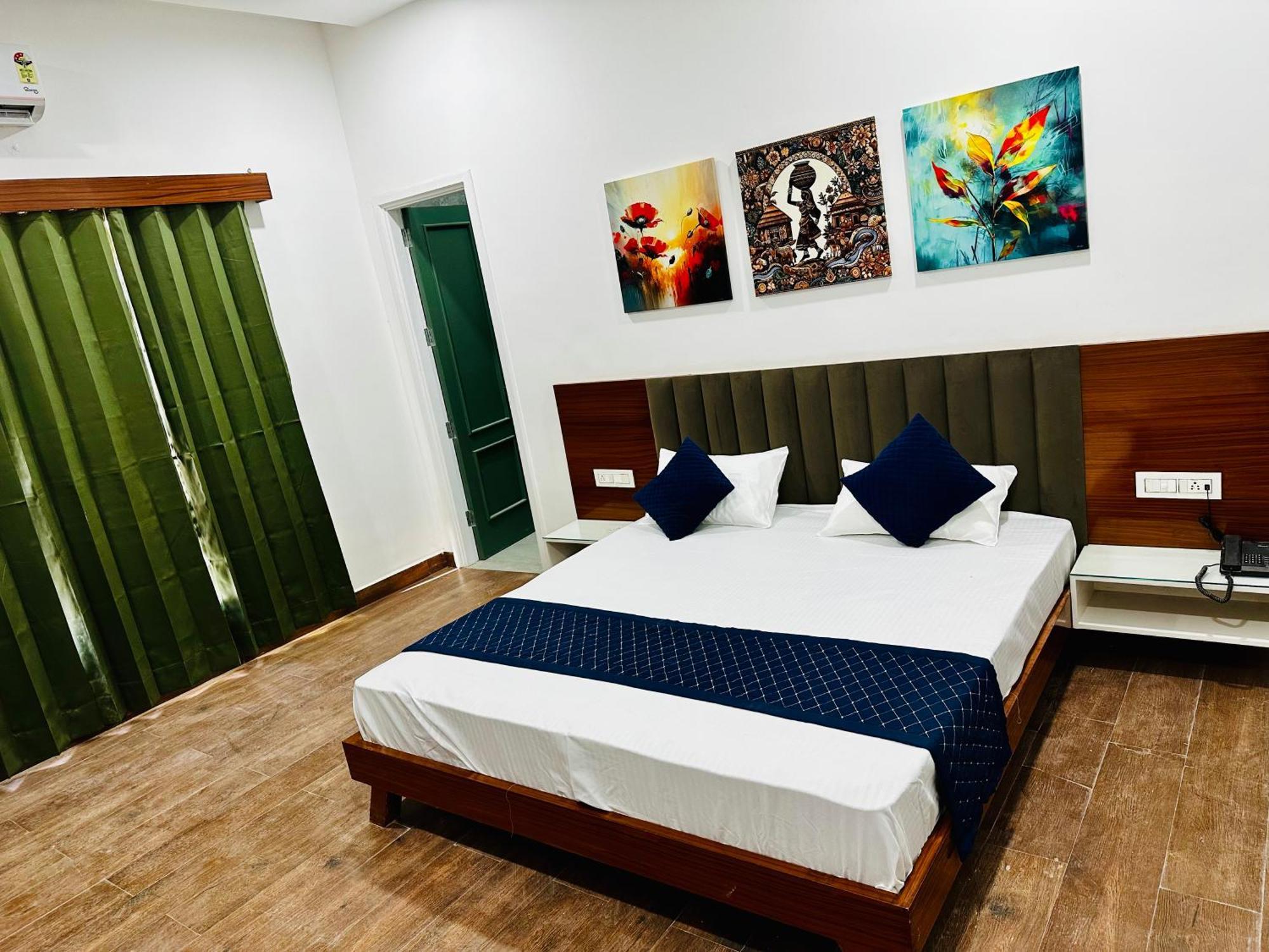 The Loya Hotel Muktsar Exterior photo